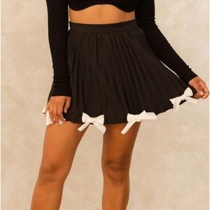 Beulah Black Mini Skirt with White Bows